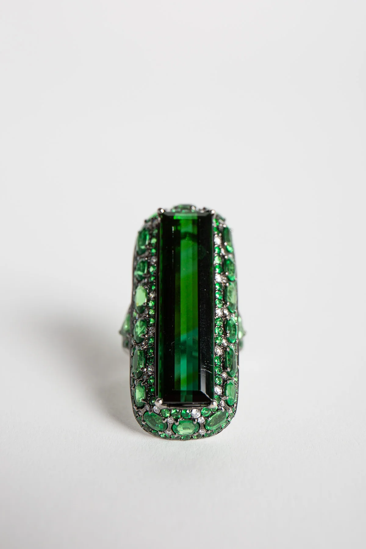 STEFERE | WHITE GOLD, DIAMOND, TOURMALINE, & GREEN GARNET RING - Image 2