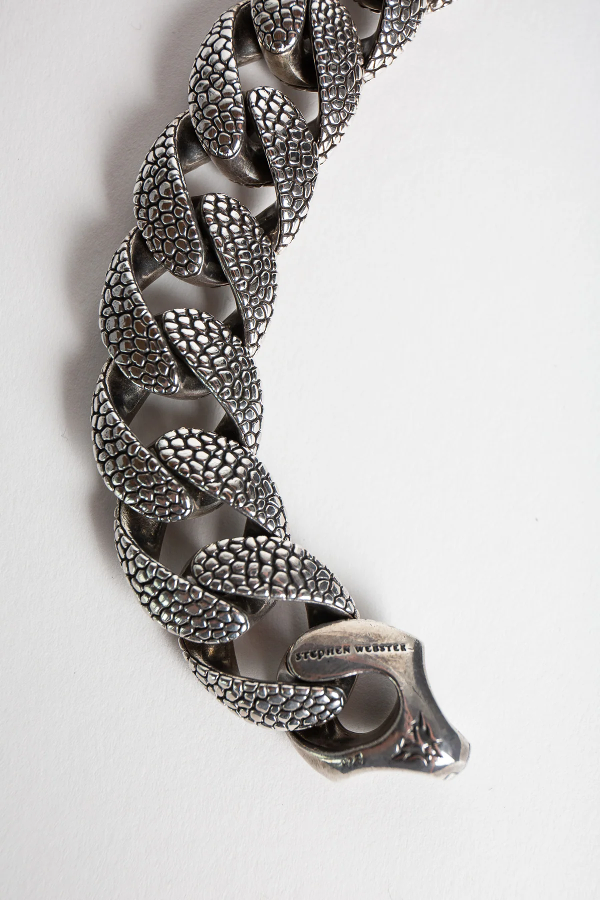 STEPHEN WEBSTER | JUMBO RAYSKIN CURB BRACELET - Image 4