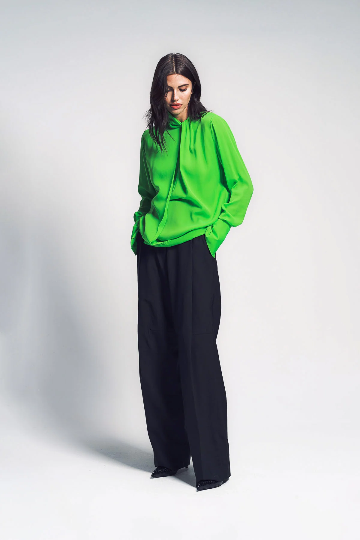 TOM FORD | VIRGIN WOOL PLEATED PANTS