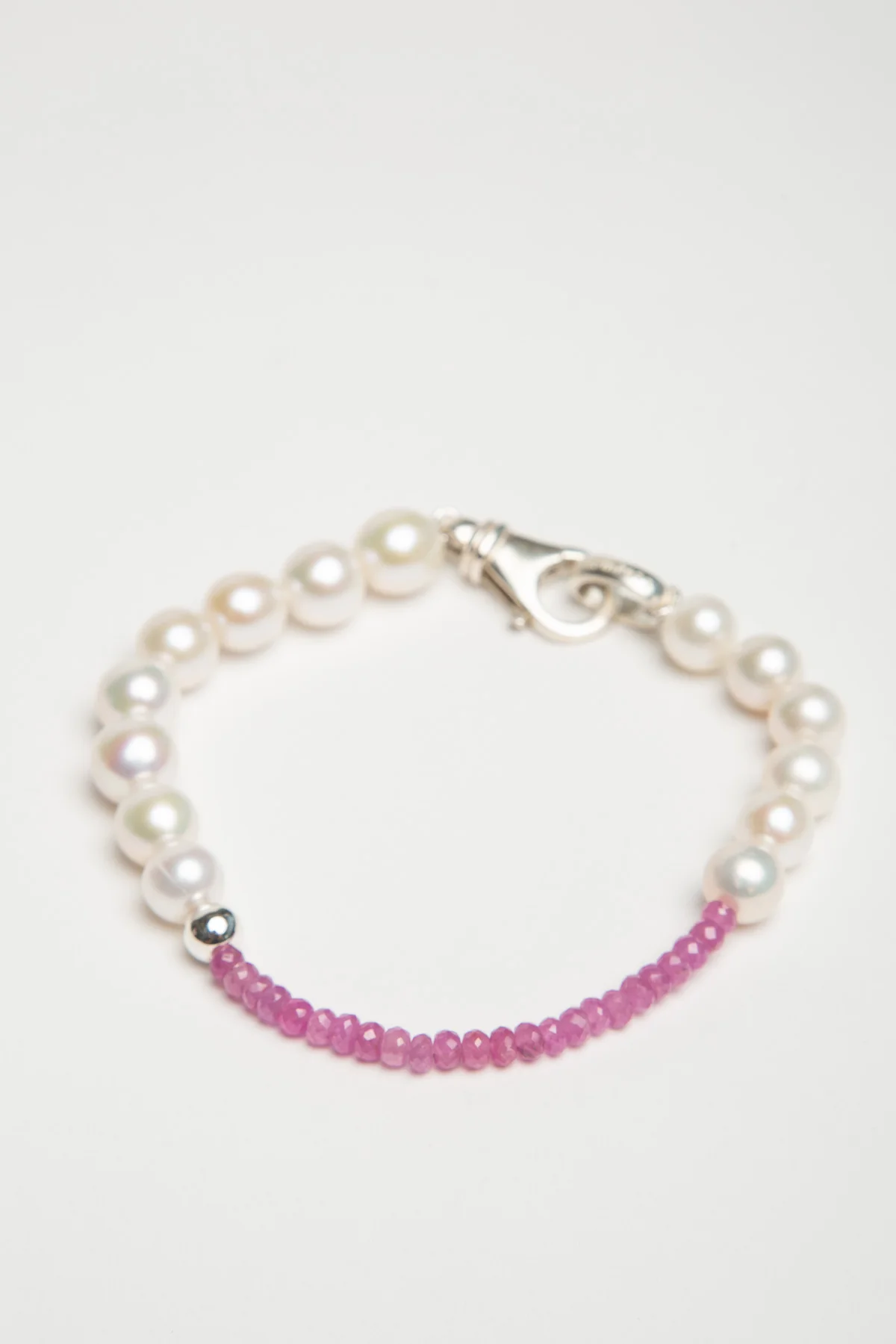 TRIN-KET | WHITE FRESHWATER PEARL PINK SAPPHIRE BRACELET - Image 2