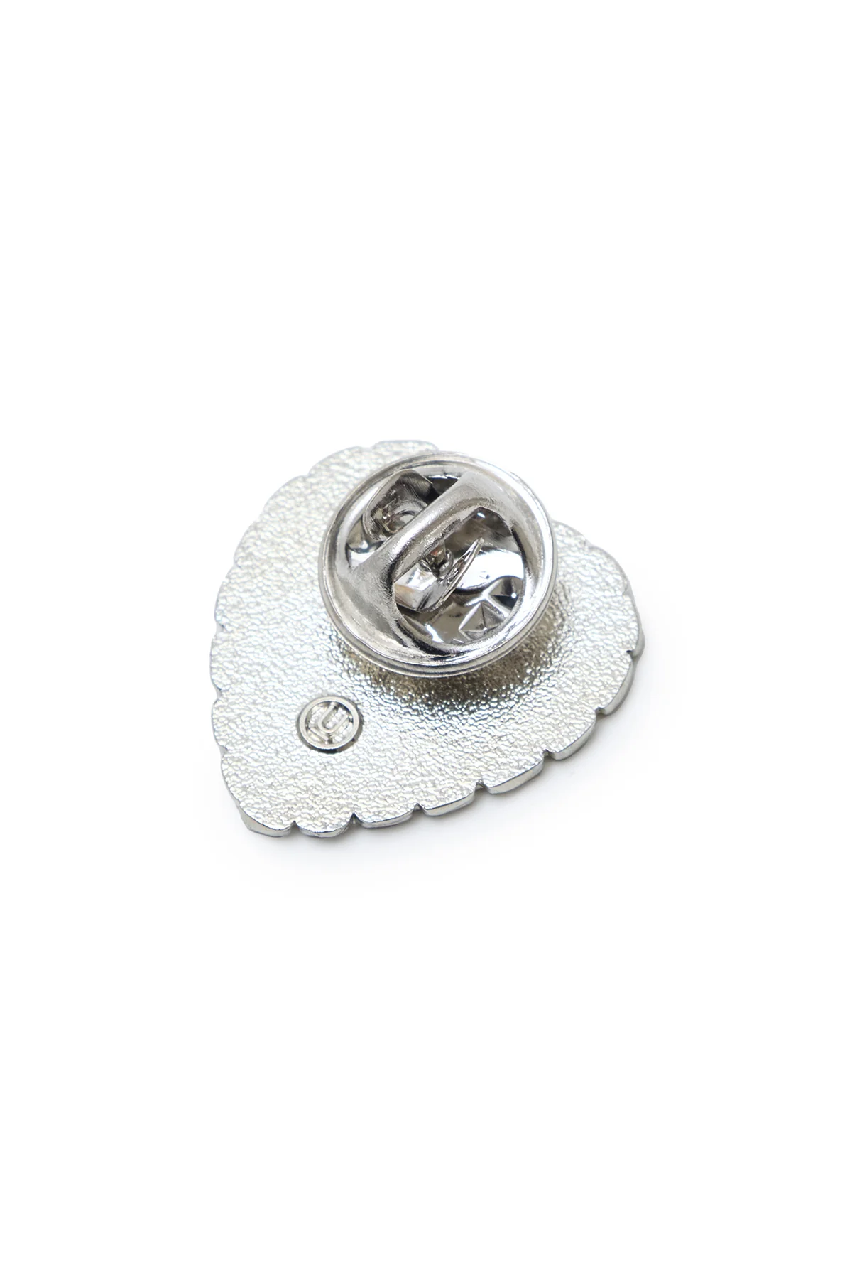 UNDERCOVER | HEART PIN - Image 2