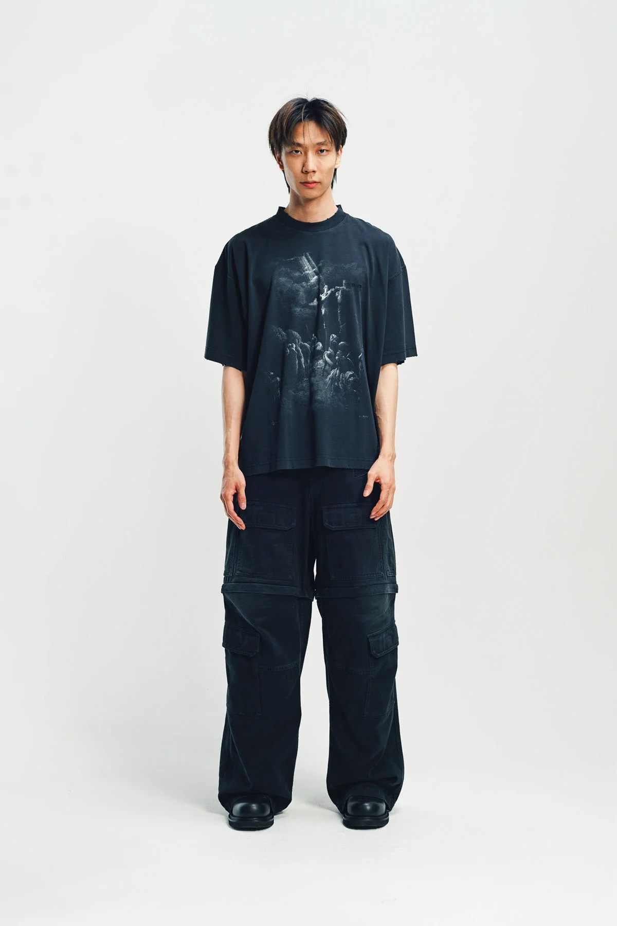 VETEMENTS | JESUS ON A CROSS TEE