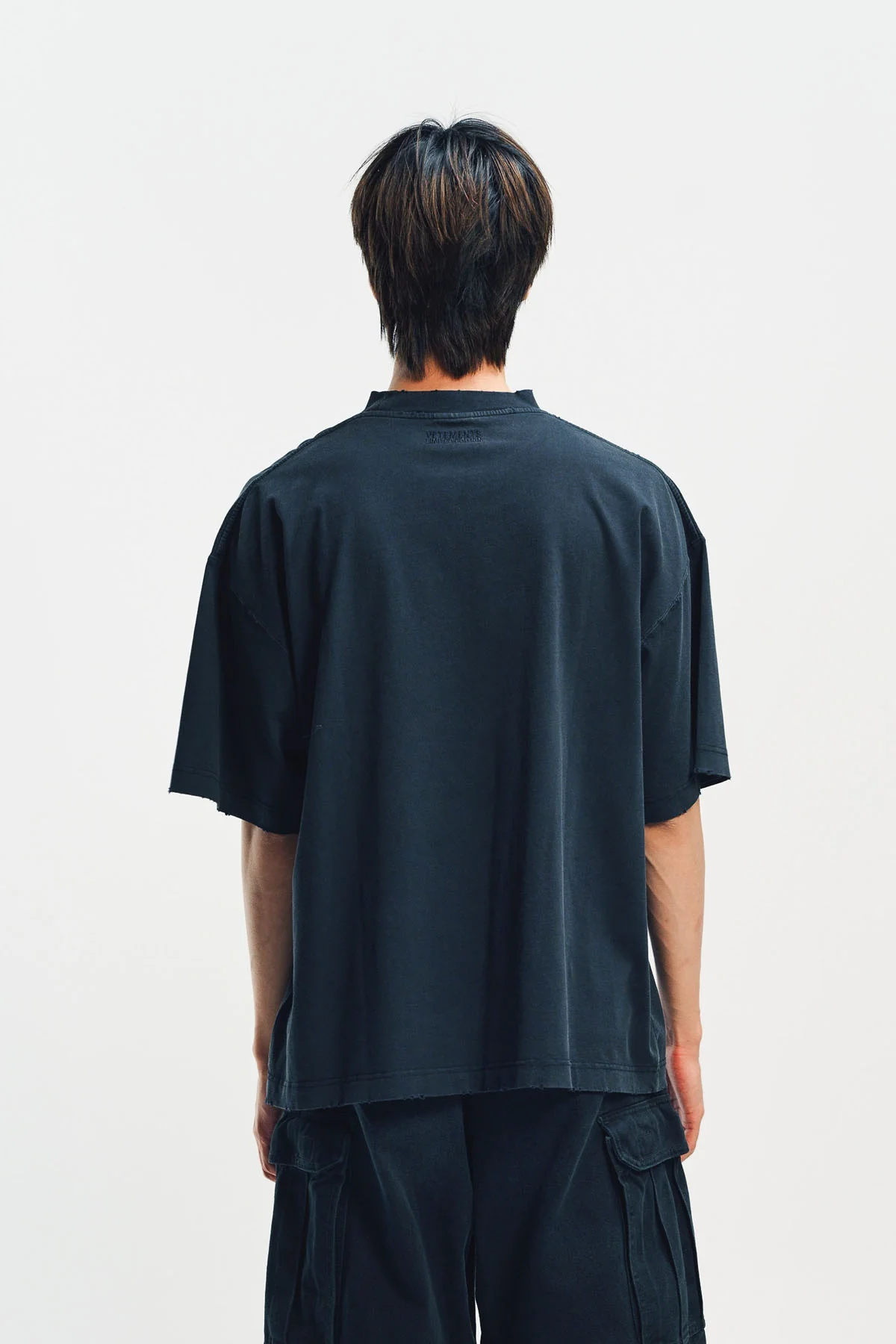 VETEMENTS | JESUS ON A CROSS TEE - Image 3