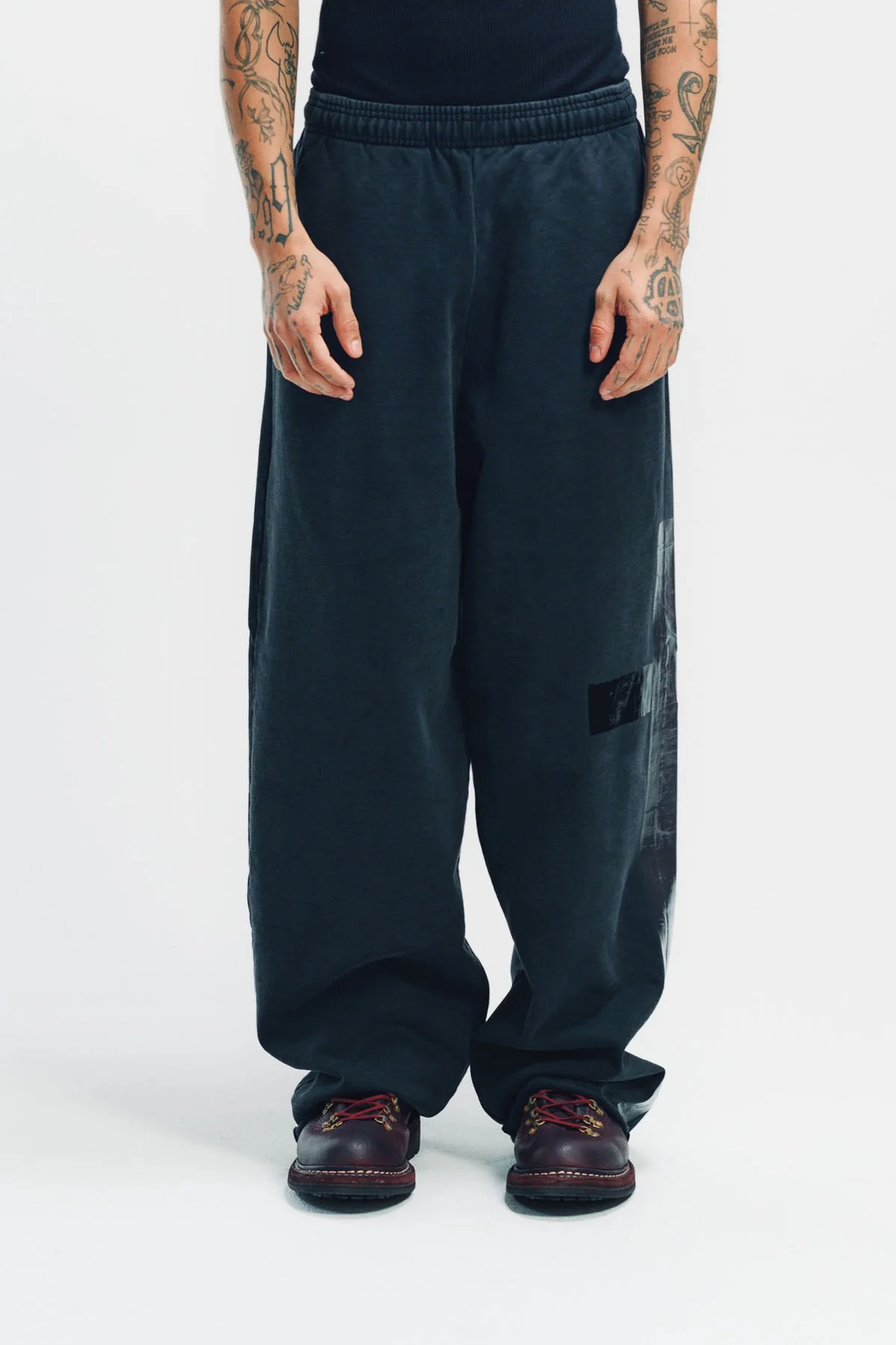 VETEMENTS | TAPED SWEATPANTS - Image 2
