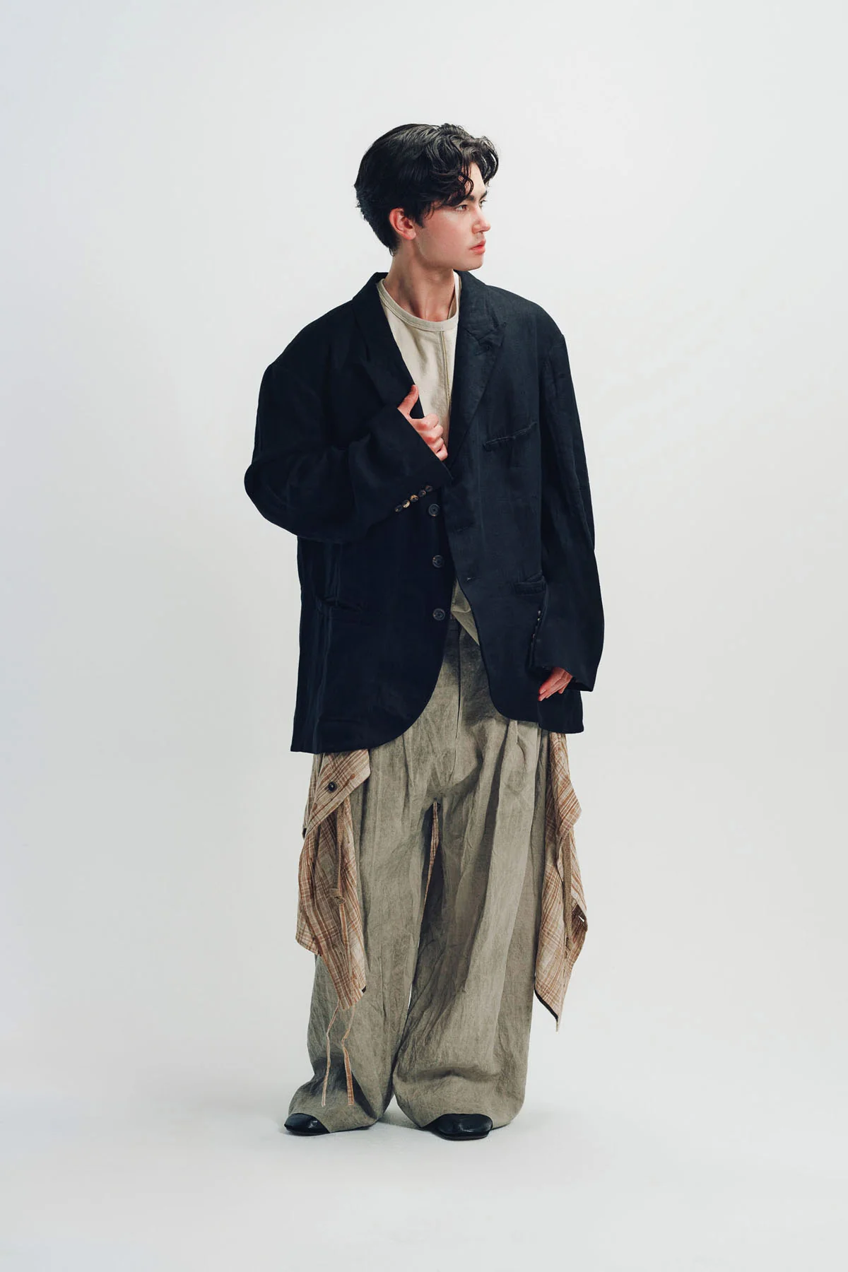 Ziggy Chen | Classic Three Button Blazer