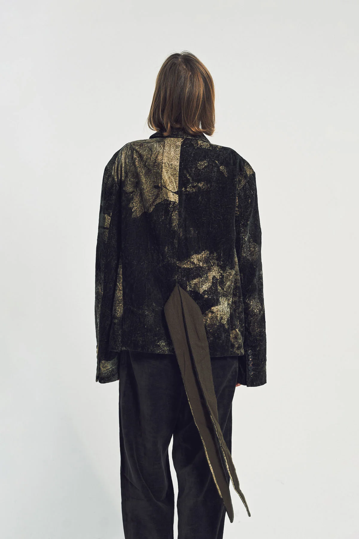ZIGGY CHEN | CROP 2-BUTTON BLAZER - Image 4